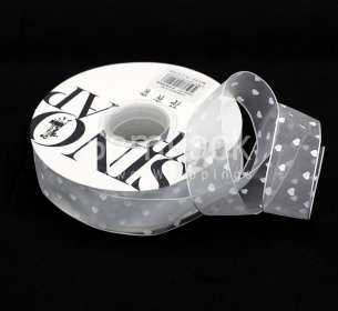 Лента шифон " Сердца" белый №111 2,5*30ярд.Sinowrap Лента шифон " Сердца" 2,5*30ярд.Sinowrap